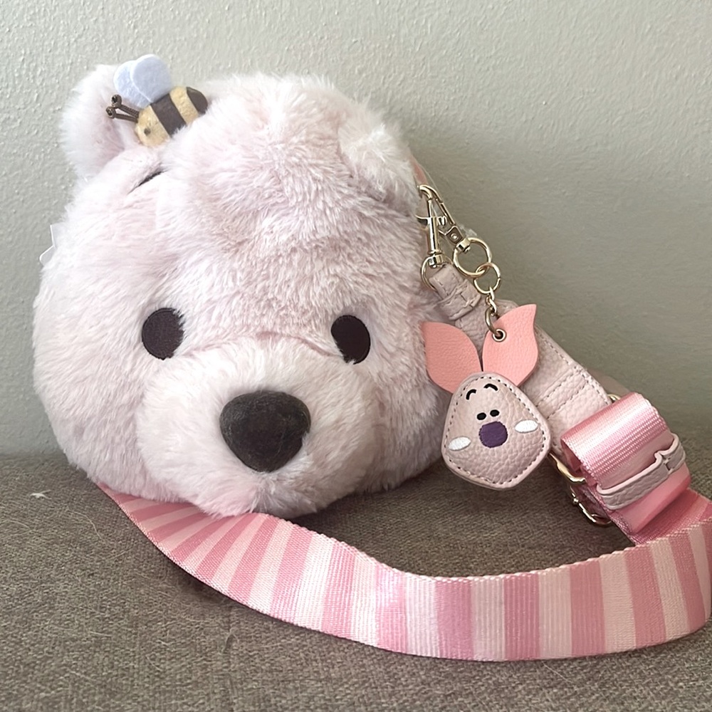 Shanghai Disneyland Sakura Bloom Pooh crossbody/Belt bag